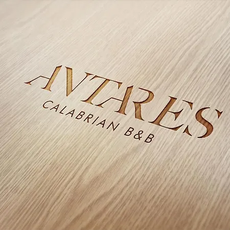 Antares Alojamento de Acomodação e Pequeno-almoço Cittanova (Calabria)