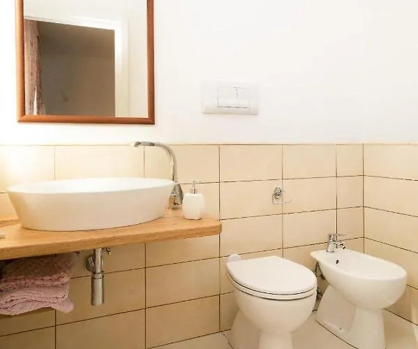 לינה וארוחת בוקר Antares