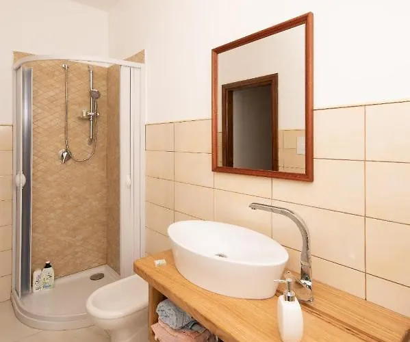 Antares לינה וארוחת בוקר